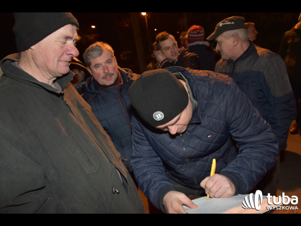 Wierni z parafii w Rybienku Leśnym wylali swoje żale. Proboszcz składa rezygnację