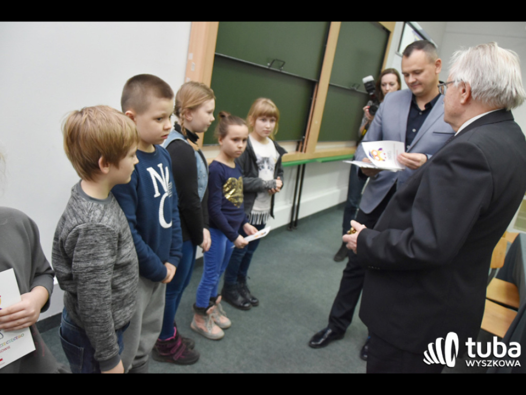 Siedmiolatki z indeksami, czyli wyszkowskie dzieci na uniwersytecie