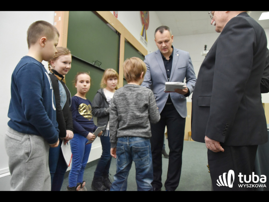 Siedmiolatki z indeksami, czyli wyszkowskie dzieci na uniwersytecie