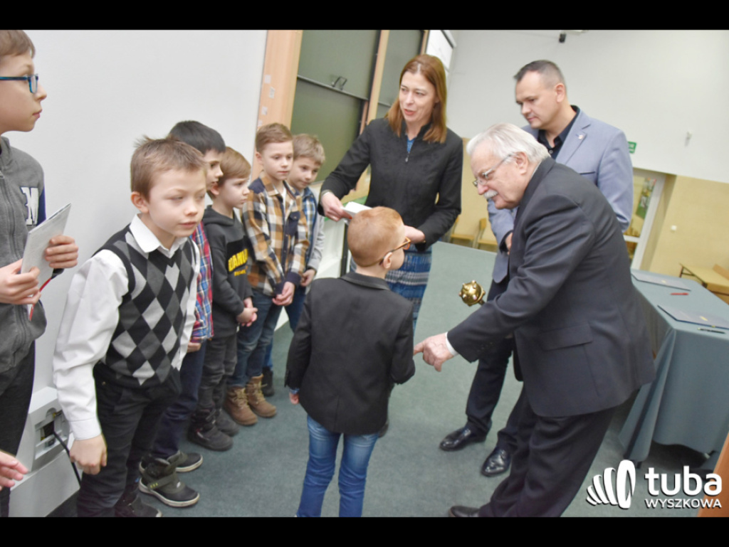 Siedmiolatki z indeksami, czyli wyszkowskie dzieci na uniwersytecie