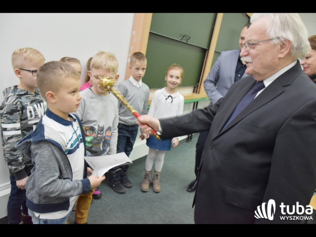 Siedmiolatki z indeksami, czyli wyszkowskie dzieci na uniwersytecie