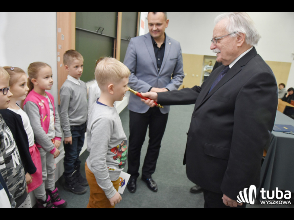 Siedmiolatki z indeksami, czyli wyszkowskie dzieci na uniwersytecie