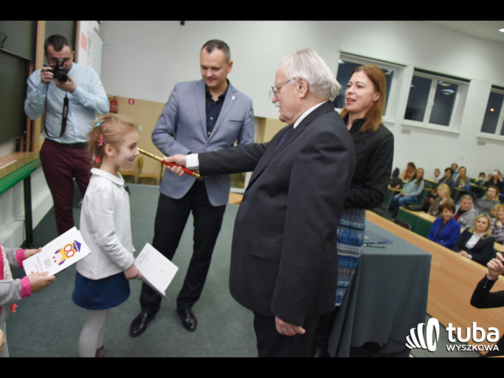 Siedmiolatki z indeksami, czyli wyszkowskie dzieci na uniwersytecie