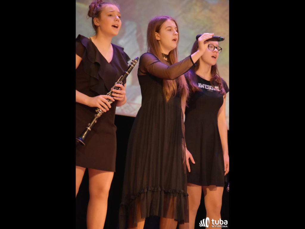 Seniorzy i młodzież razem na Dzień Kobiet. Wyjątkowy koncert dla wyszkowianek