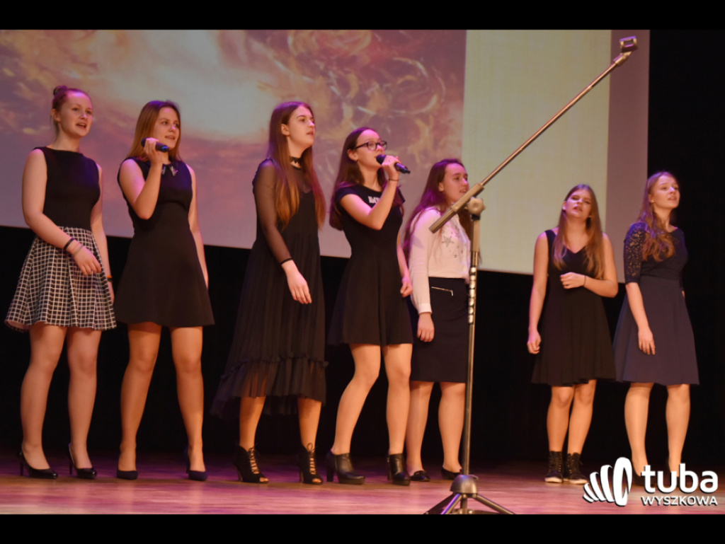 Seniorzy i młodzież razem na Dzień Kobiet. Wyjątkowy koncert dla wyszkowianek