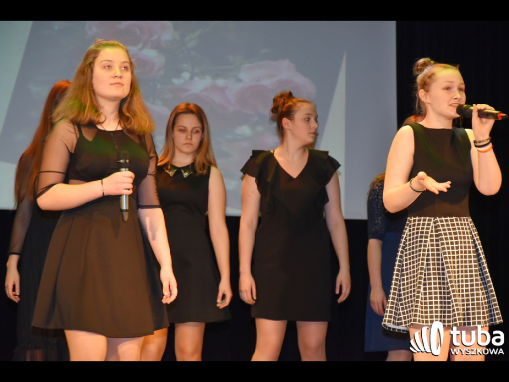 Seniorzy i młodzież razem na Dzień Kobiet. Wyjątkowy koncert dla wyszkowianek