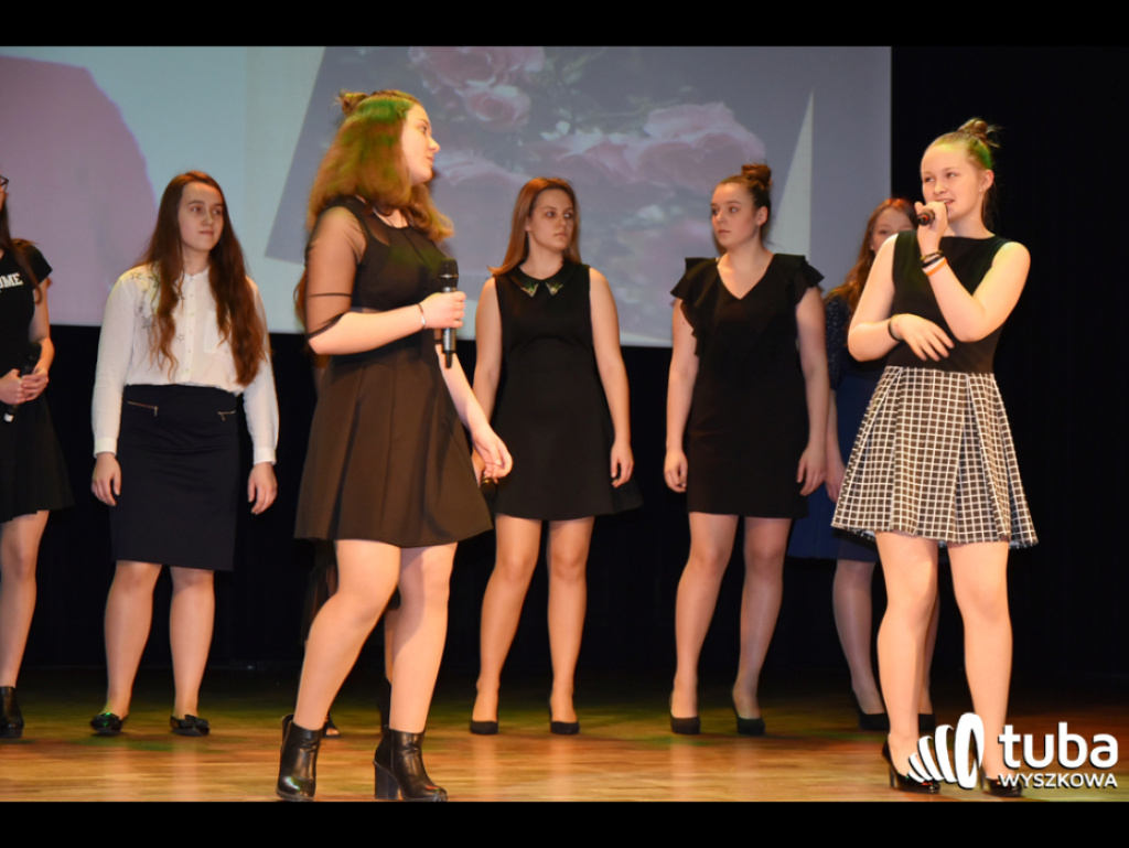 Seniorzy i młodzież razem na Dzień Kobiet. Wyjątkowy koncert dla wyszkowianek