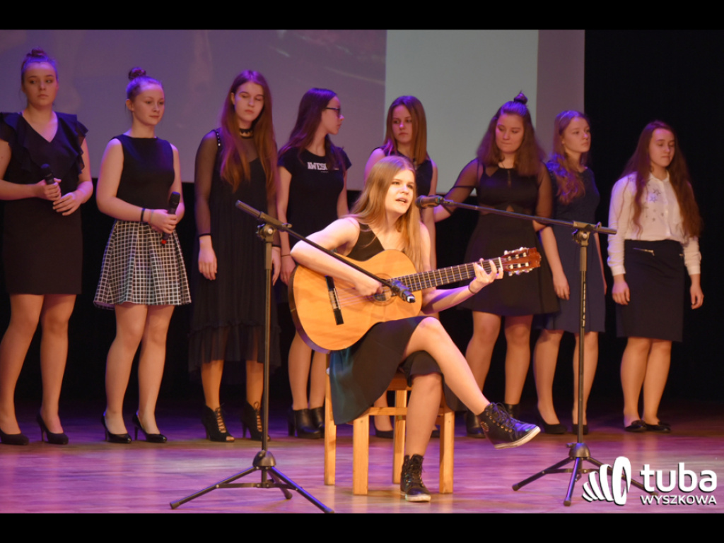 Seniorzy i młodzież razem na Dzień Kobiet. Wyjątkowy koncert dla wyszkowianek