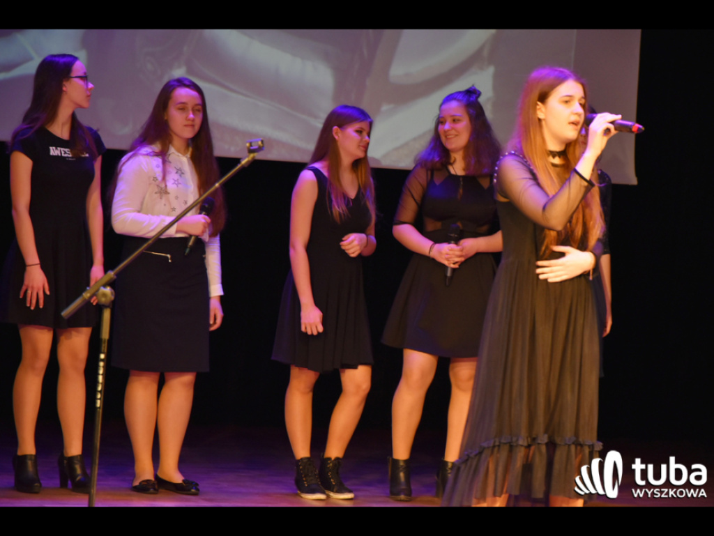 Seniorzy i młodzież razem na Dzień Kobiet. Wyjątkowy koncert dla wyszkowianek