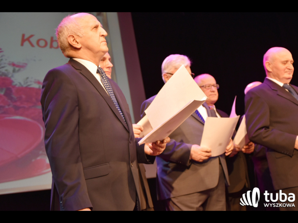 Seniorzy i młodzież razem na Dzień Kobiet. Wyjątkowy koncert dla wyszkowianek