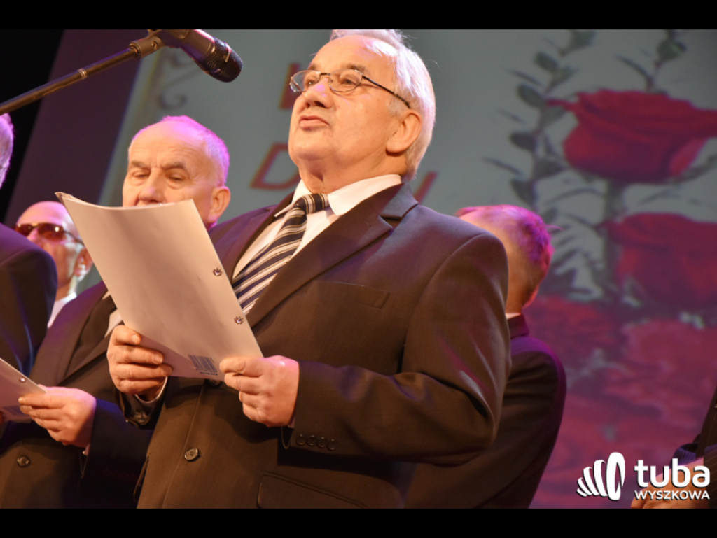 Seniorzy i młodzież razem na Dzień Kobiet. Wyjątkowy koncert dla wyszkowianek