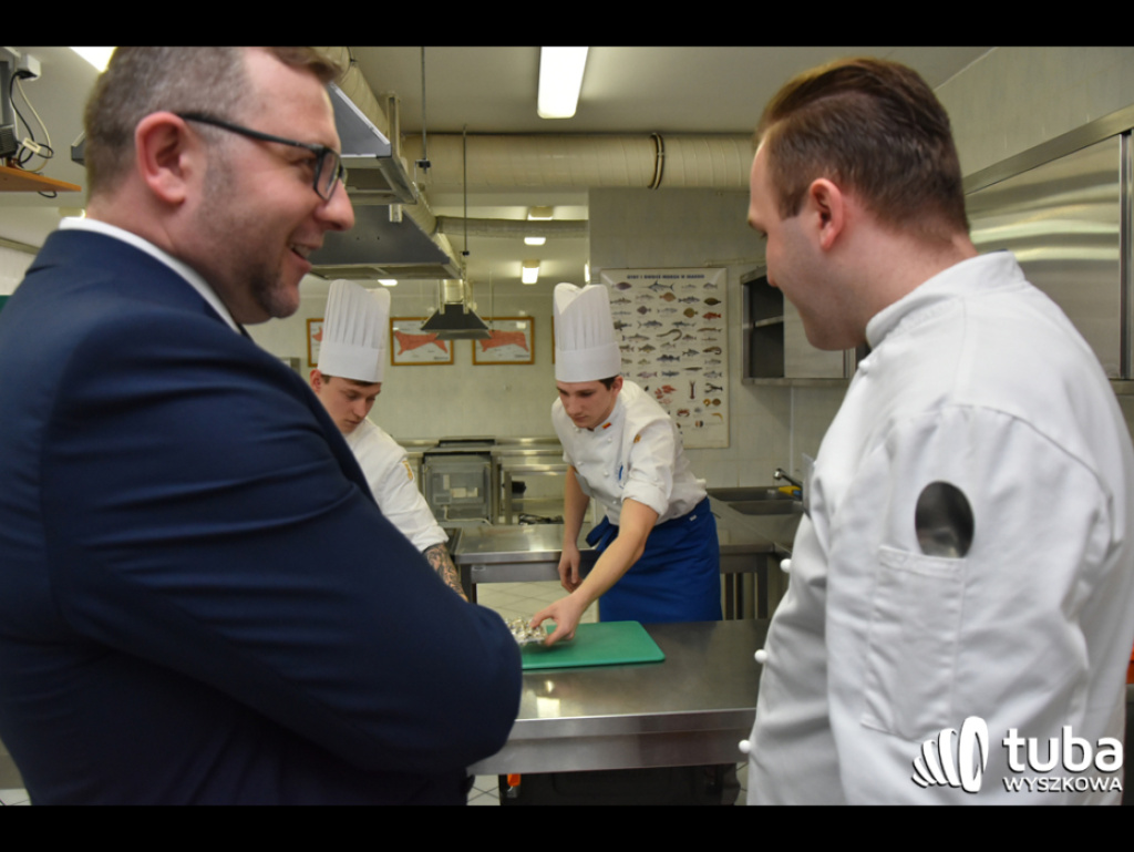 Masterchef po wyszkowsku. W Zespole Szkół nr 1 odbył się regionalny konkurs kulinarny