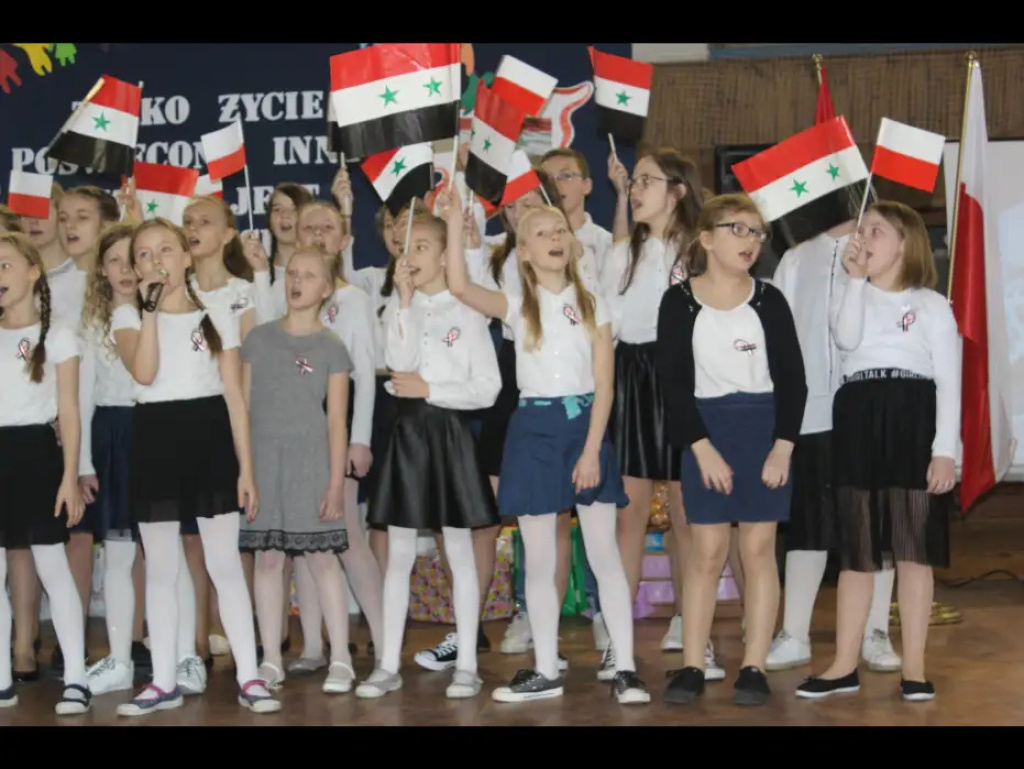 Ambasador Syrii odwiedził Szkołę Podstawową nr 5 w Wyszkowie. To podziękowanie za pomoc syryjskim dzieciom