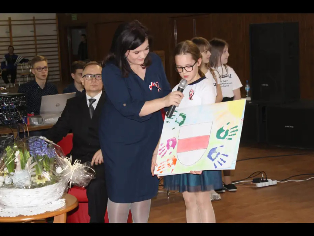 Ambasador Syrii odwiedził Szkołę Podstawową nr 5 w Wyszkowie. To podziękowanie za pomoc syryjskim dzieciom