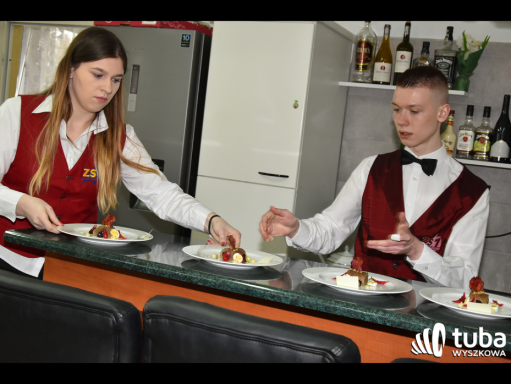 Masterchef po wyszkowsku. W Zespole Szkół nr 1 odbył się regionalny konkurs kulinarny