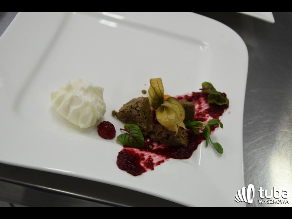 Masterchef po wyszkowsku. W Zespole Szkół nr 1 odbył się regionalny konkurs kulinarny
