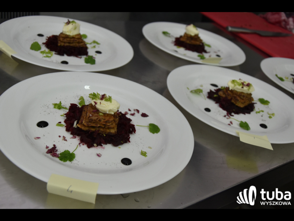 Masterchef po wyszkowsku. W Zespole Szkół nr 1 odbył się regionalny konkurs kulinarny