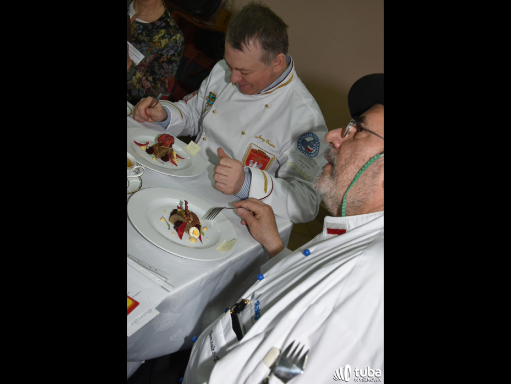 Masterchef po wyszkowsku. W Zespole Szkół nr 1 odbył się regionalny konkurs kulinarny