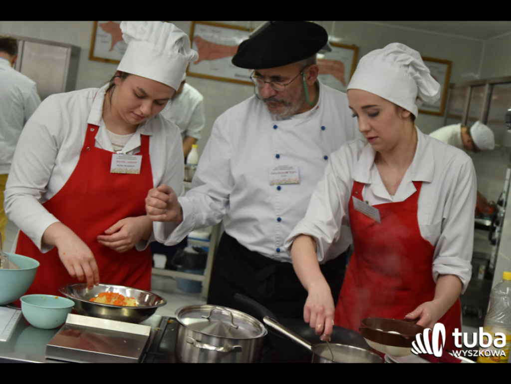 Masterchef po wyszkowsku. W Zespole Szkół nr 1 odbył się regionalny konkurs kulinarny