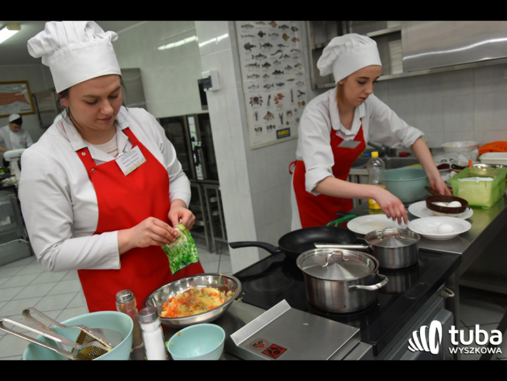 Masterchef po wyszkowsku. W Zespole Szkół nr 1 odbył się regionalny konkurs kulinarny