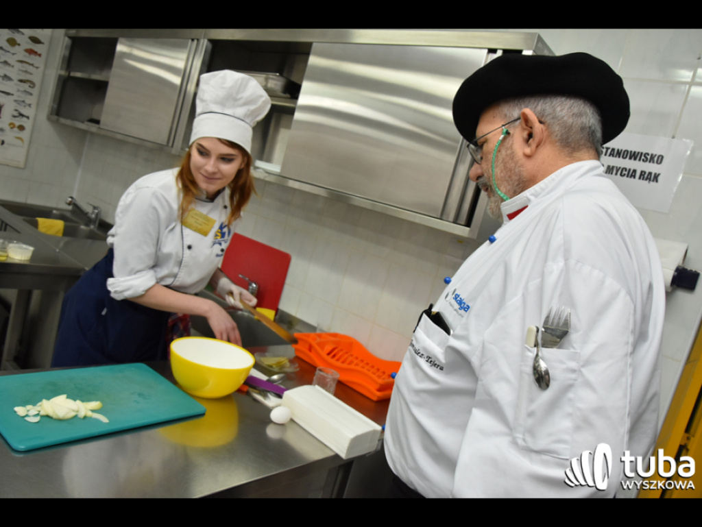 Masterchef po wyszkowsku. W Zespole Szkół nr 1 odbył się regionalny konkurs kulinarny