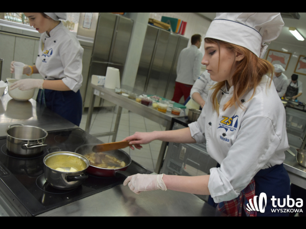 Masterchef po wyszkowsku. W Zespole Szkół nr 1 odbył się regionalny konkurs kulinarny