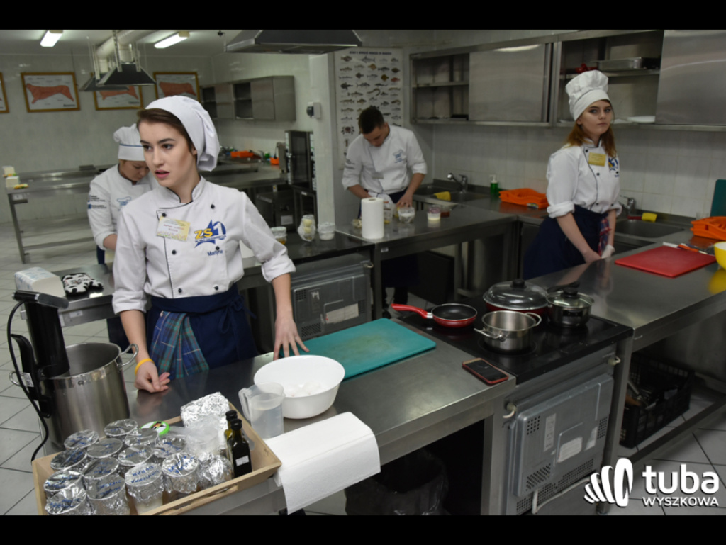 Masterchef po wyszkowsku. W Zespole Szkół nr 1 odbył się regionalny konkurs kulinarny