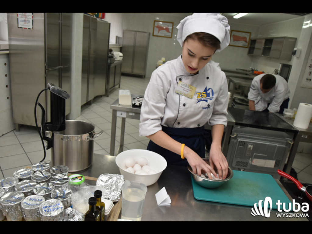 Masterchef po wyszkowsku. W Zespole Szkół nr 1 odbył się regionalny konkurs kulinarny