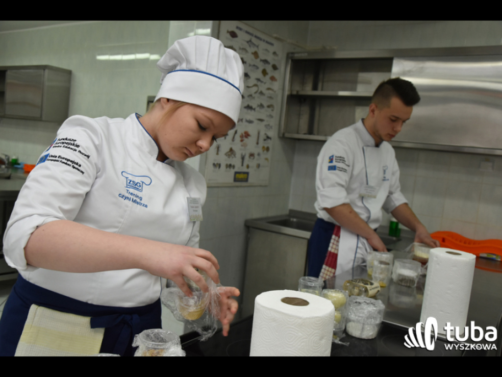 Masterchef po wyszkowsku. W Zespole Szkół nr 1 odbył się regionalny konkurs kulinarny