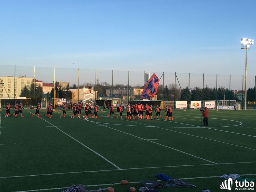 Rhinos z premierowym zwycięstwem w futbolowej ekstraklasie