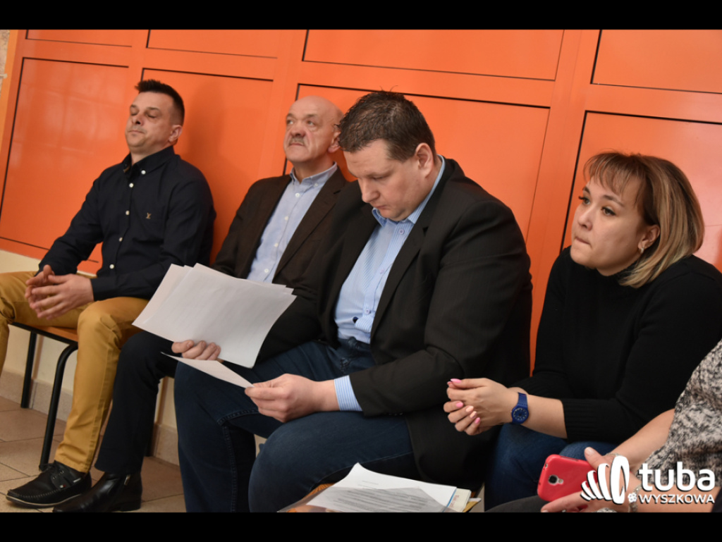 Kryzys zaufania w parafii Rybienko Leśne. Wierni chcą odejścia proboszcza i przywrócenia dawnego wyglądu kościoła