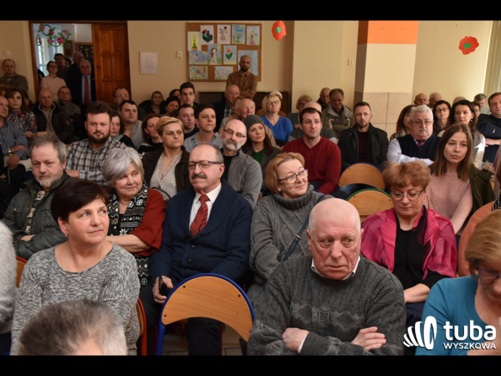 Kryzys zaufania w parafii Rybienko Leśne. Wierni chcą odejścia proboszcza i przywrócenia dawnego wyglądu kościoła