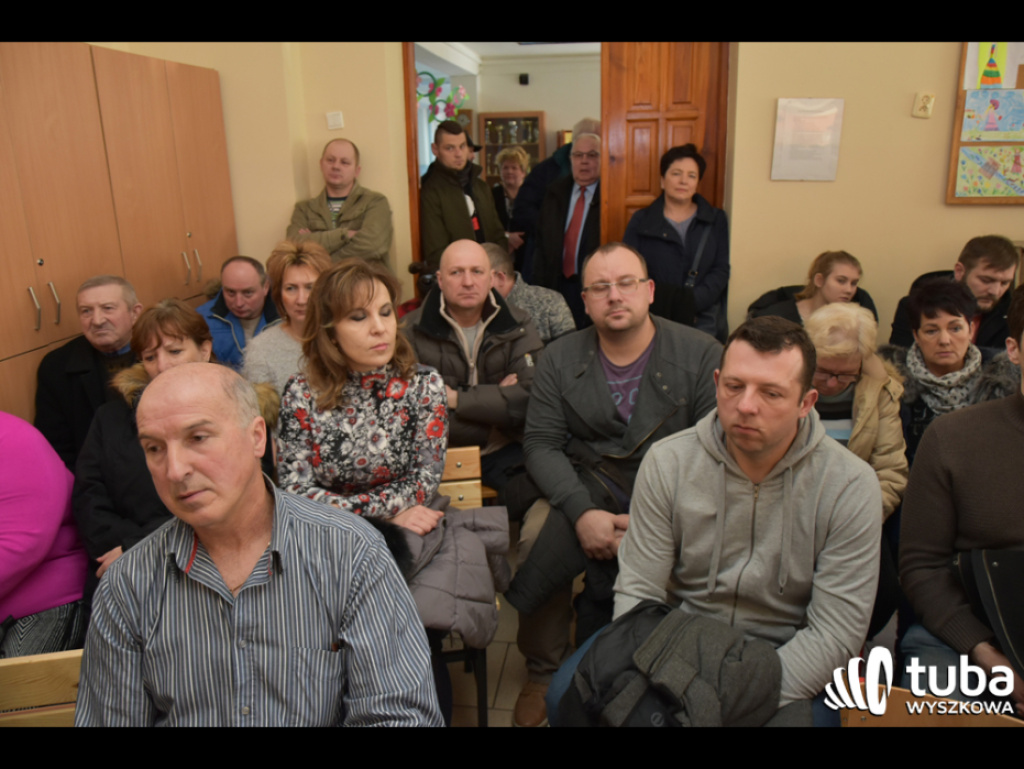 Kryzys zaufania w parafii Rybienko Leśne. Wierni chcą odejścia proboszcza i przywrócenia dawnego wyglądu kościoła