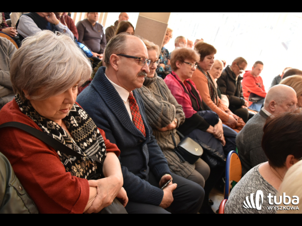 Kryzys zaufania w parafii Rybienko Leśne. Wierni chcą odejścia proboszcza i przywrócenia dawnego wyglądu kościoła