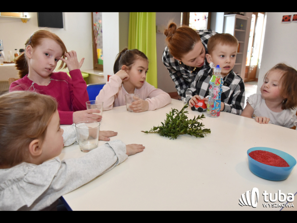 Twórcze i radosne powitanie wiosny z Pracownią Zabawy i Rozwoju MADU