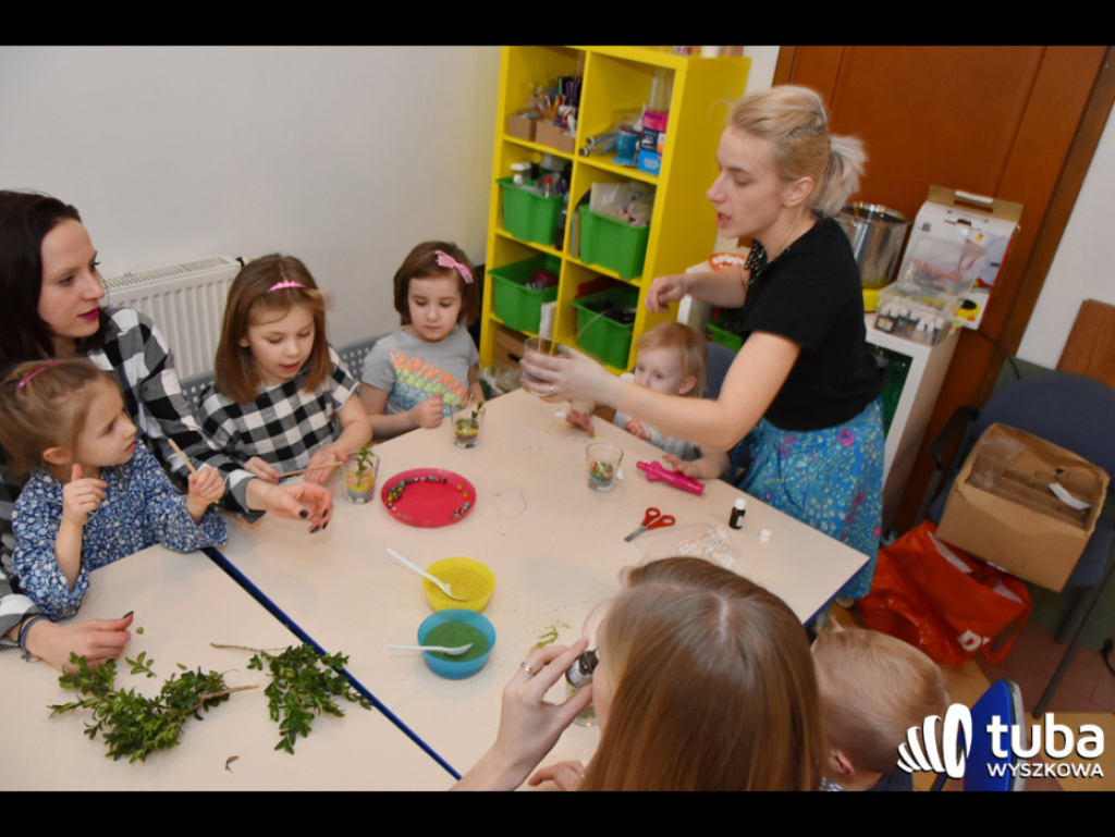 Twórcze i radosne powitanie wiosny z Pracownią Zabawy i Rozwoju MADU