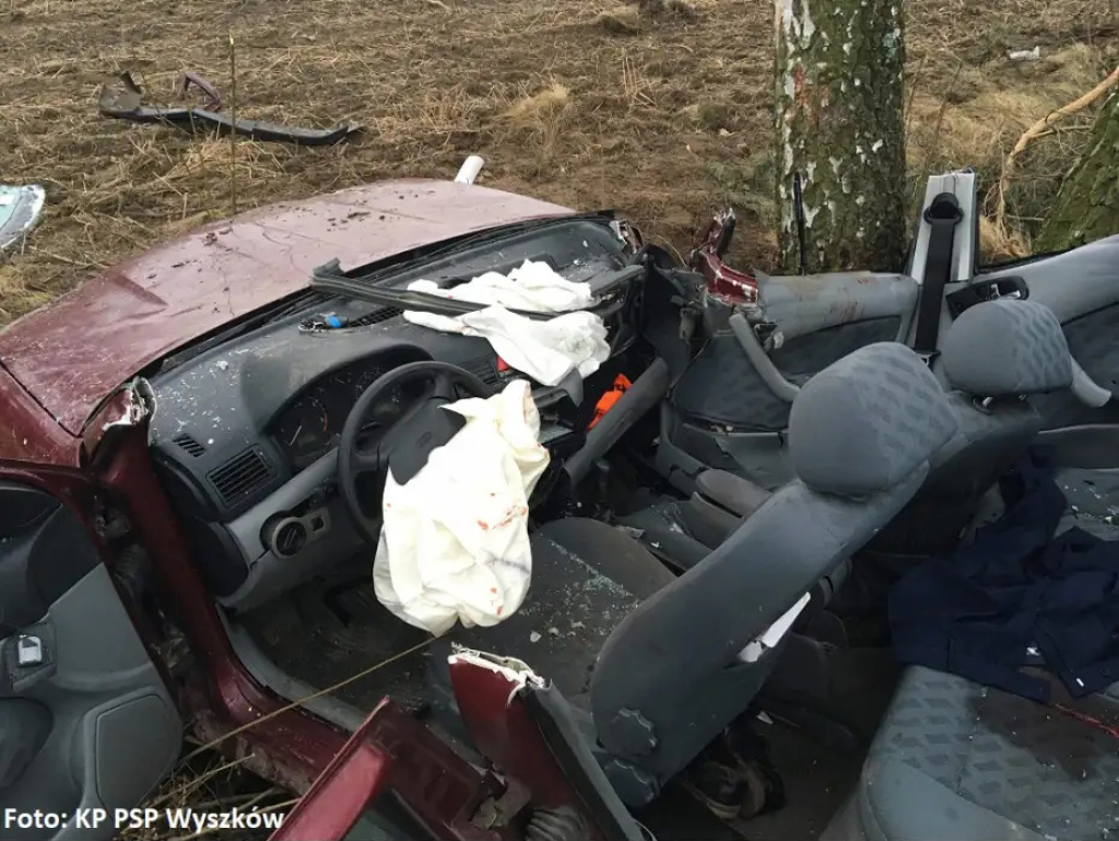 Trzy osoby nie żyją, cztery ranne - tragiczny bilans drugiego dnia świąt na wyszkowskich drogach (video, zdjęcia)