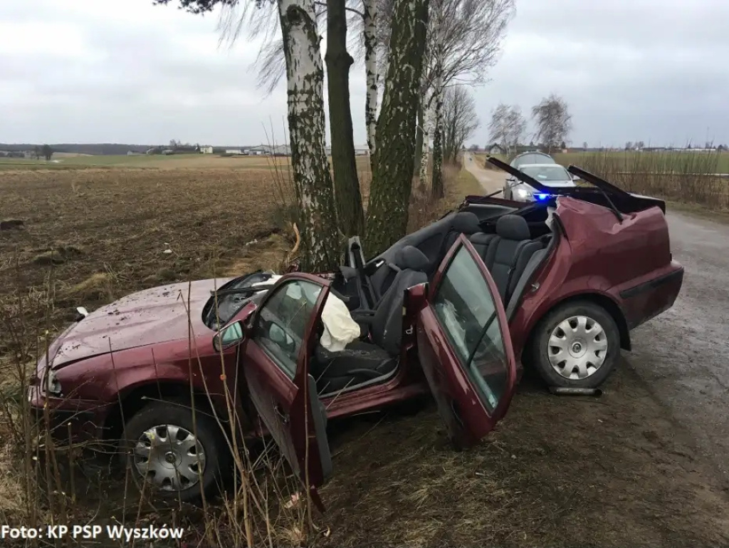 Trzy osoby nie żyją, cztery ranne - tragiczny bilans drugiego dnia świąt na wyszkowskich drogach (video, zdjęcia)