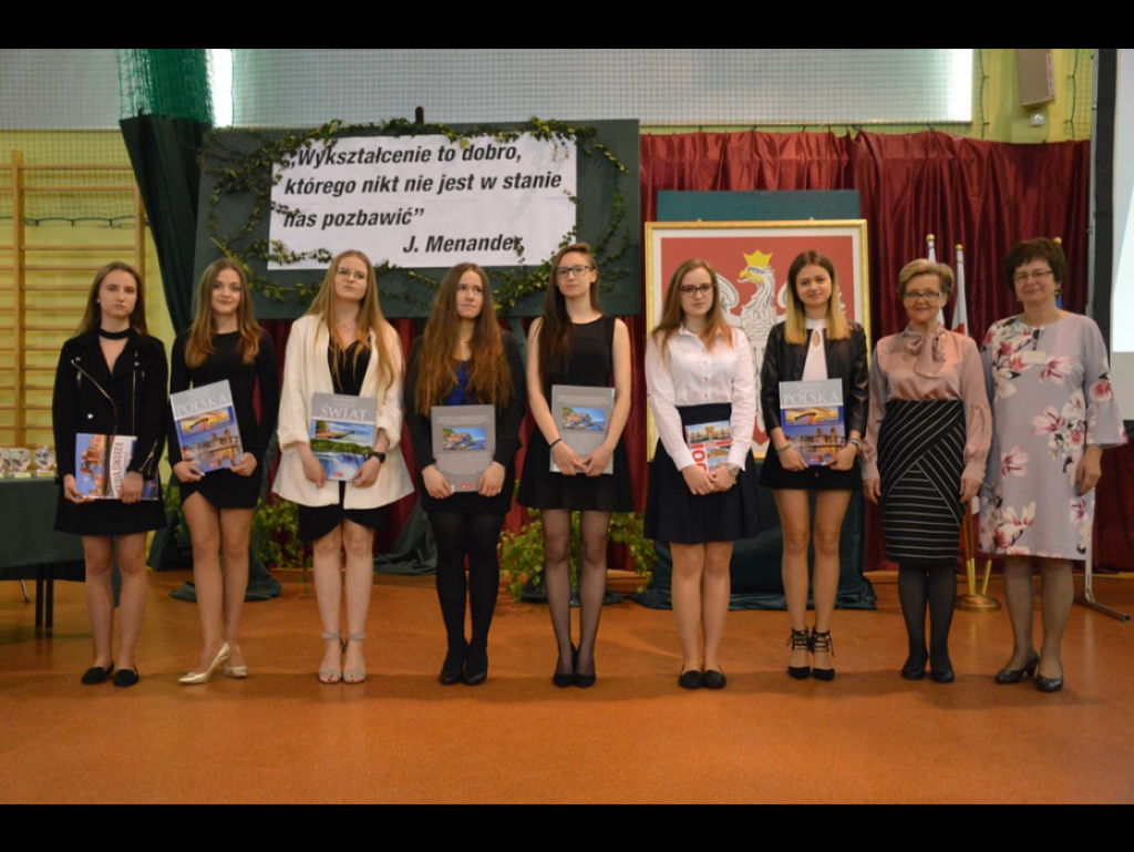 Uroczyste pożegnanie maturzystów w Zespole Szkół nr 3 w Wyszkowie
