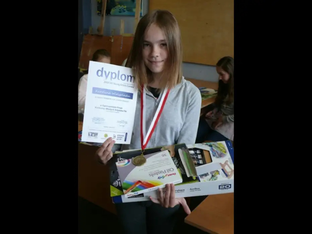 Złoty i brązowy medal uczniów Koła Plastycznego w Wyszkowie