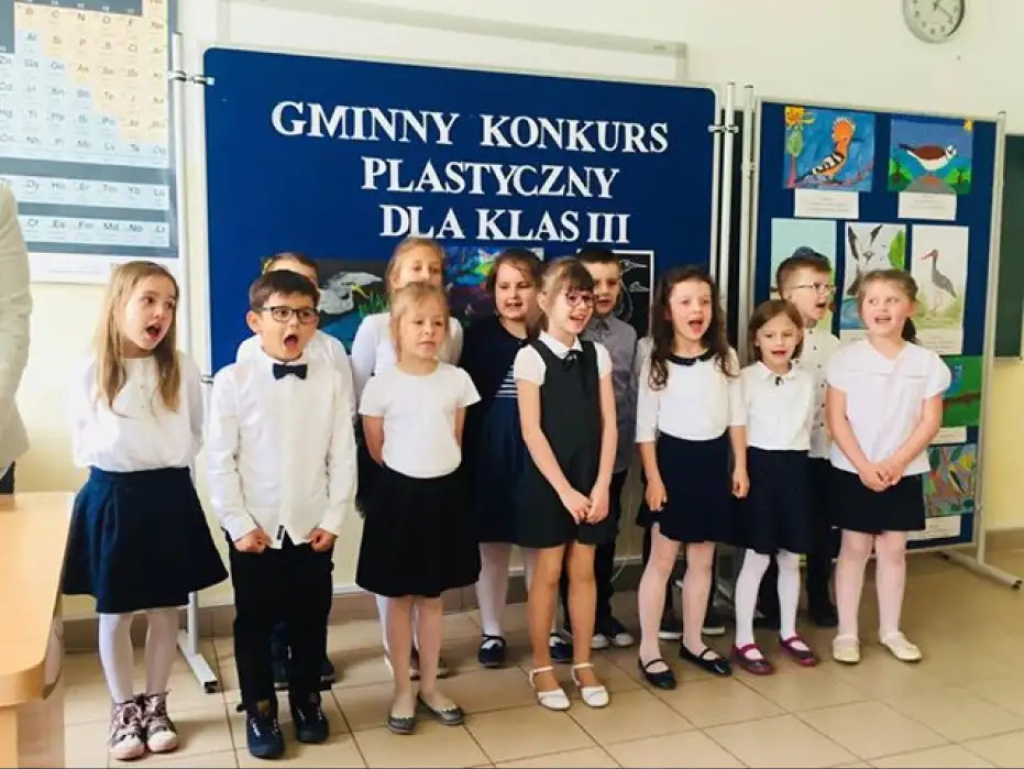 „Ptaki - nadbużańskie perełki przyrody”. Gminny konkurs plastyczny w SP nr 2