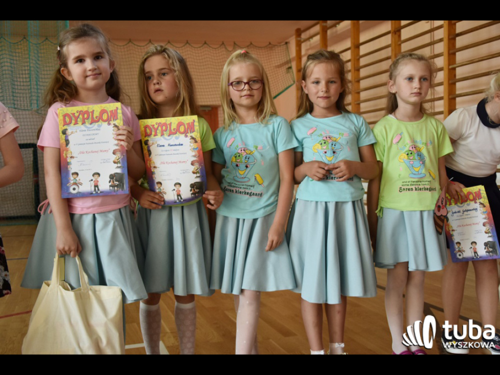 Dla kochanej mamy... Śpiewały dzieci z całej gminy Wyszków