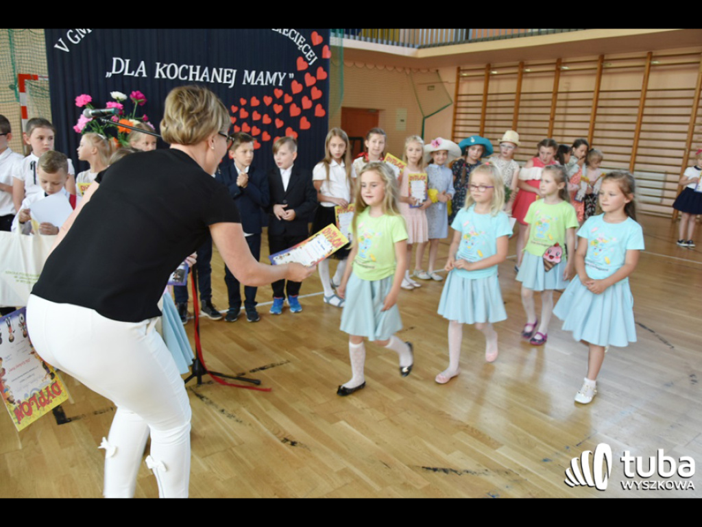 Dla kochanej mamy... Śpiewały dzieci z całej gminy Wyszków