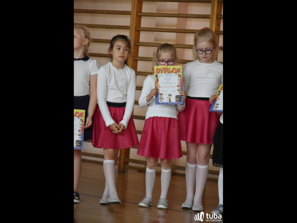 Dla kochanej mamy... Śpiewały dzieci z całej gminy Wyszków