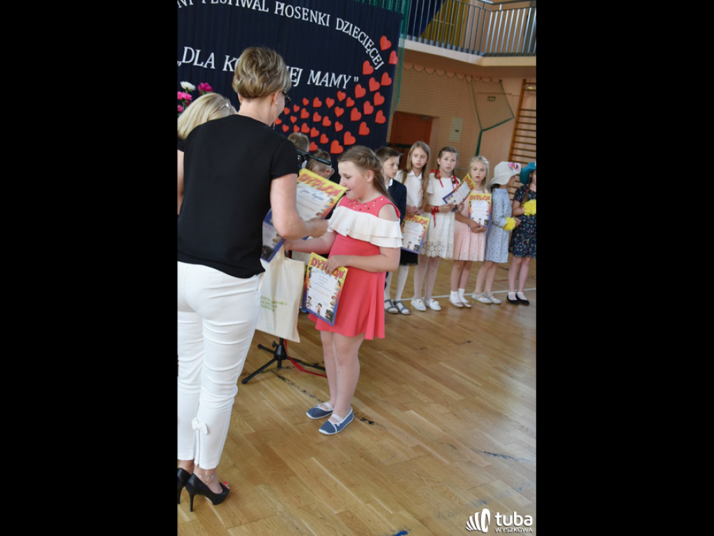 Dla kochanej mamy... Śpiewały dzieci z całej gminy Wyszków