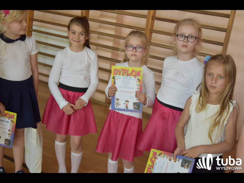 Dla kochanej mamy... Śpiewały dzieci z całej gminy Wyszków