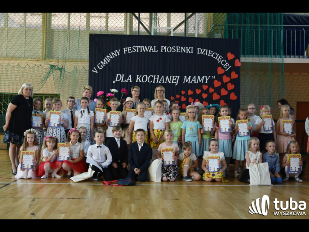 Dla kochanej mamy... Śpiewały dzieci z całej gminy Wyszków
