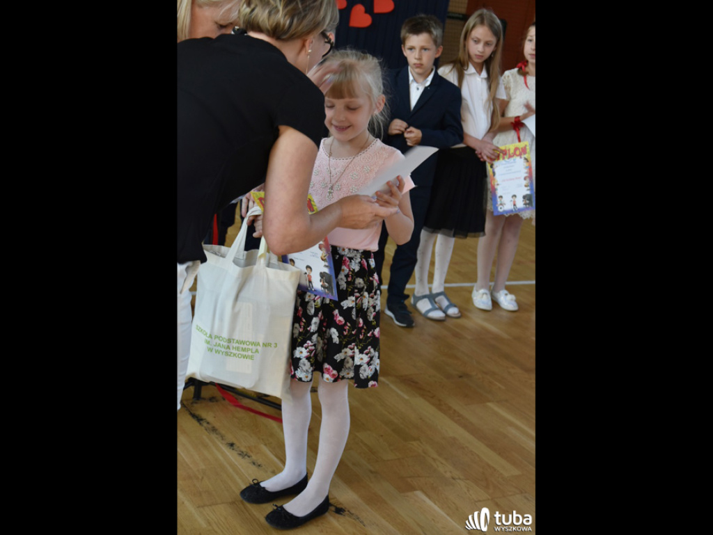 Dla kochanej mamy... Śpiewały dzieci z całej gminy Wyszków