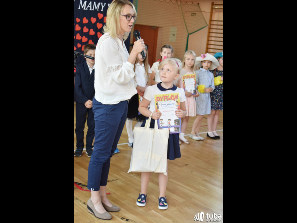 Dla kochanej mamy... Śpiewały dzieci z całej gminy Wyszków