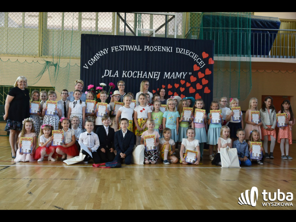 Dla kochanej mamy... Śpiewały dzieci z całej gminy Wyszków
